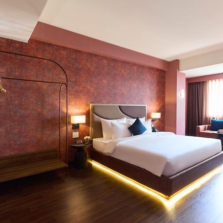 הו צ'י מין סיטי Kin Hotel Ly Tu Trong מראה חיצוני תמונה