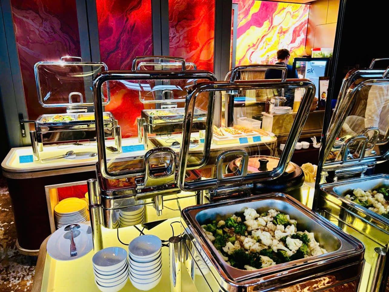 הו צ'י מין סיטי Kin Hotel Ly Tu Trong מראה חיצוני תמונה
