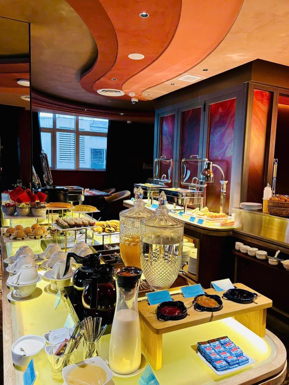 הו צ'י מין סיטי Kin Hotel Ly Tu Trong מראה חיצוני תמונה