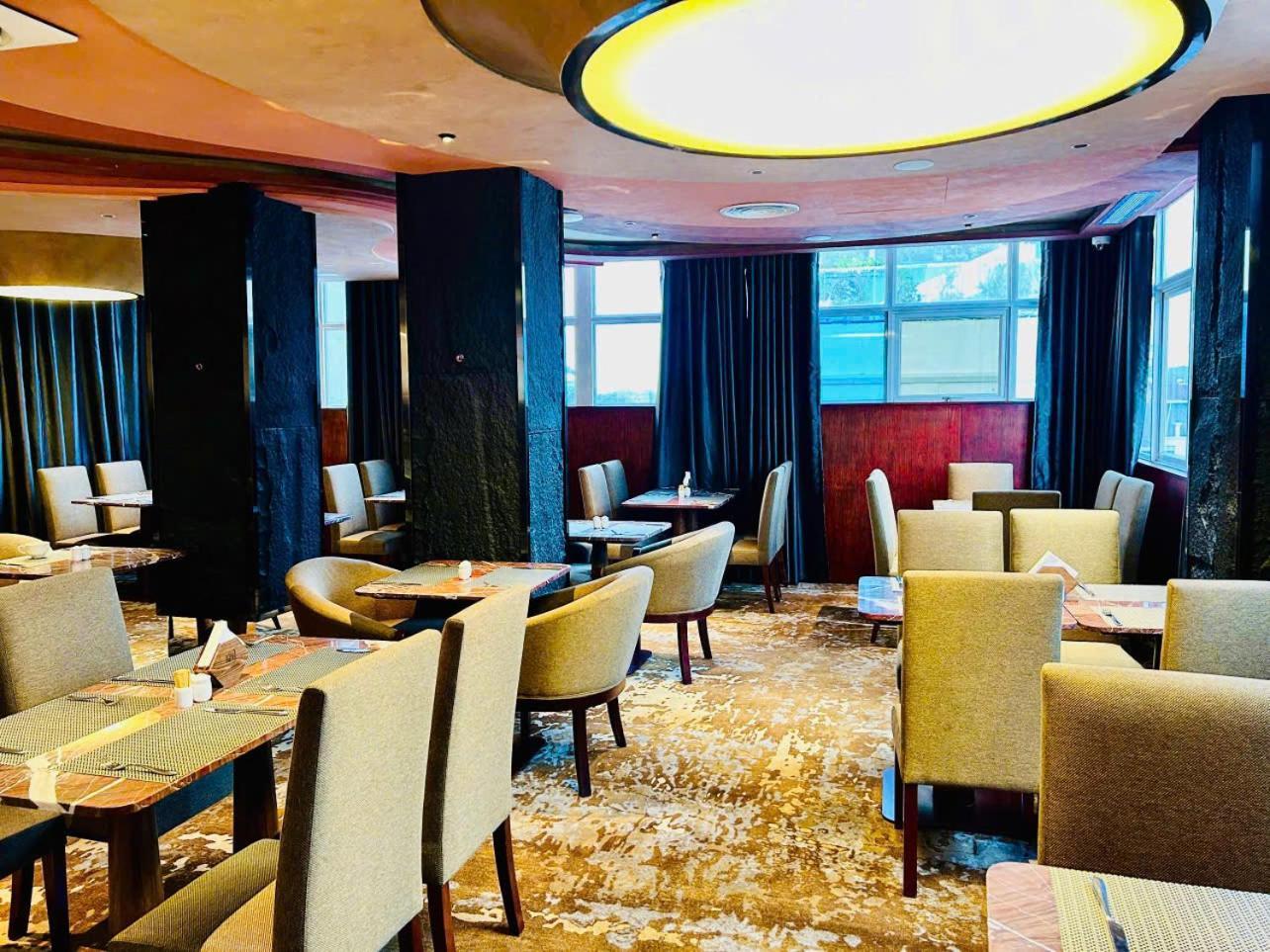 הו צ'י מין סיטי Kin Hotel Ly Tu Trong מראה חיצוני תמונה
