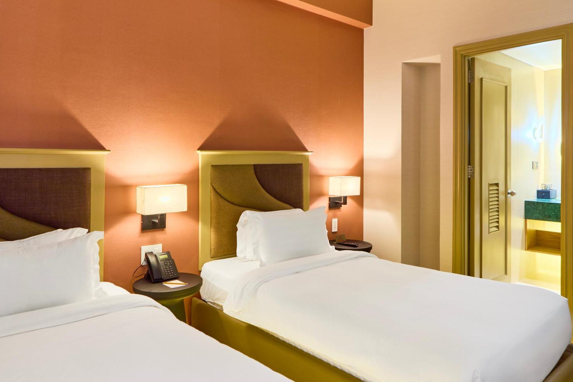 הו צ'י מין סיטי Kin Hotel Ly Tu Trong מראה חיצוני תמונה