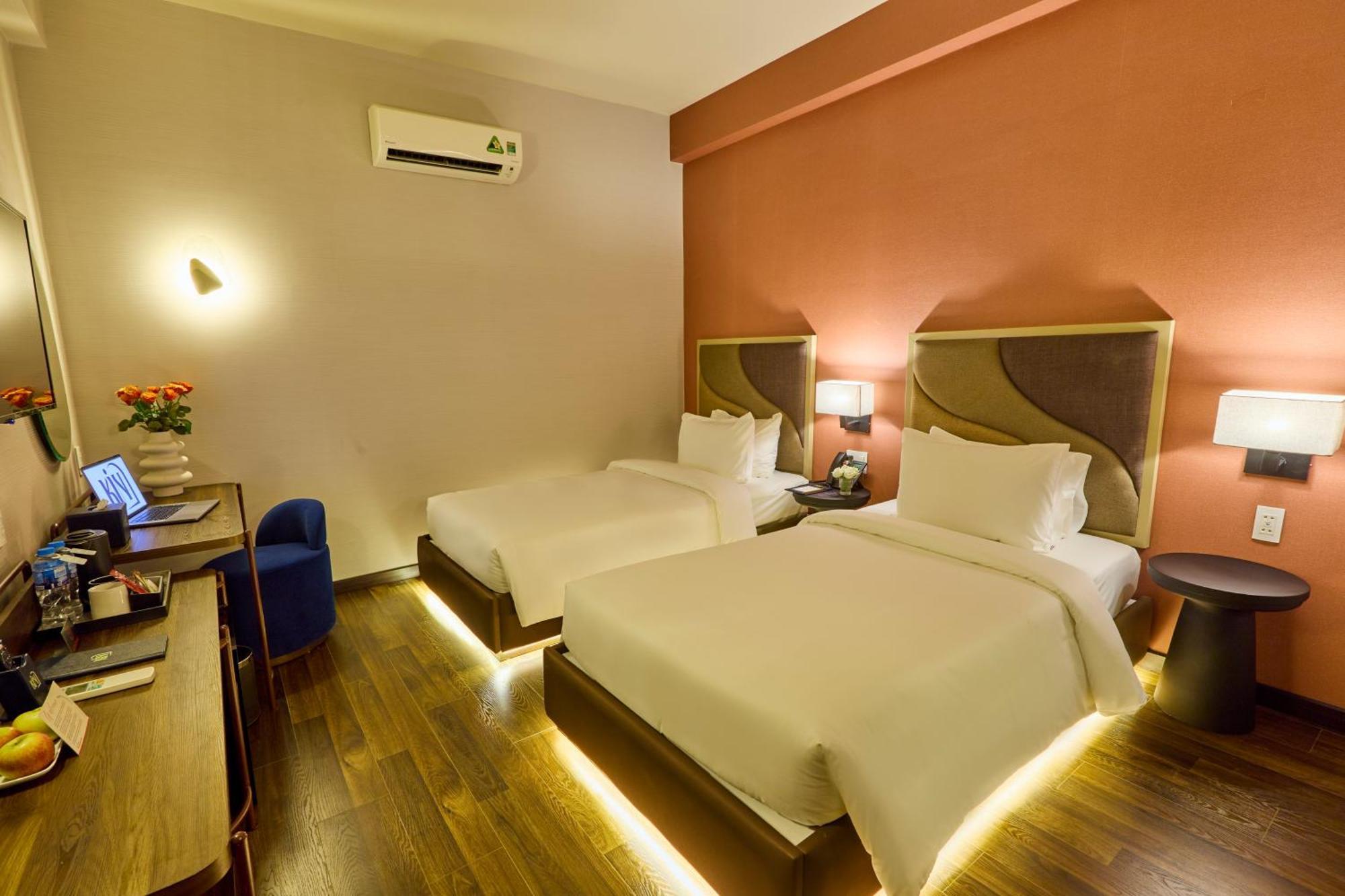 הו צ'י מין סיטי Kin Hotel Ly Tu Trong מראה חיצוני תמונה