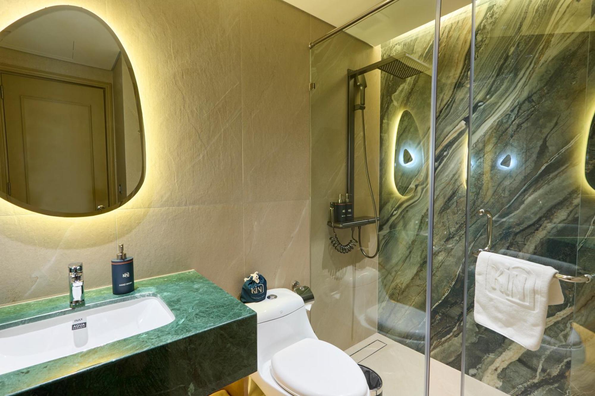 הו צ'י מין סיטי Kin Hotel Ly Tu Trong מראה חיצוני תמונה